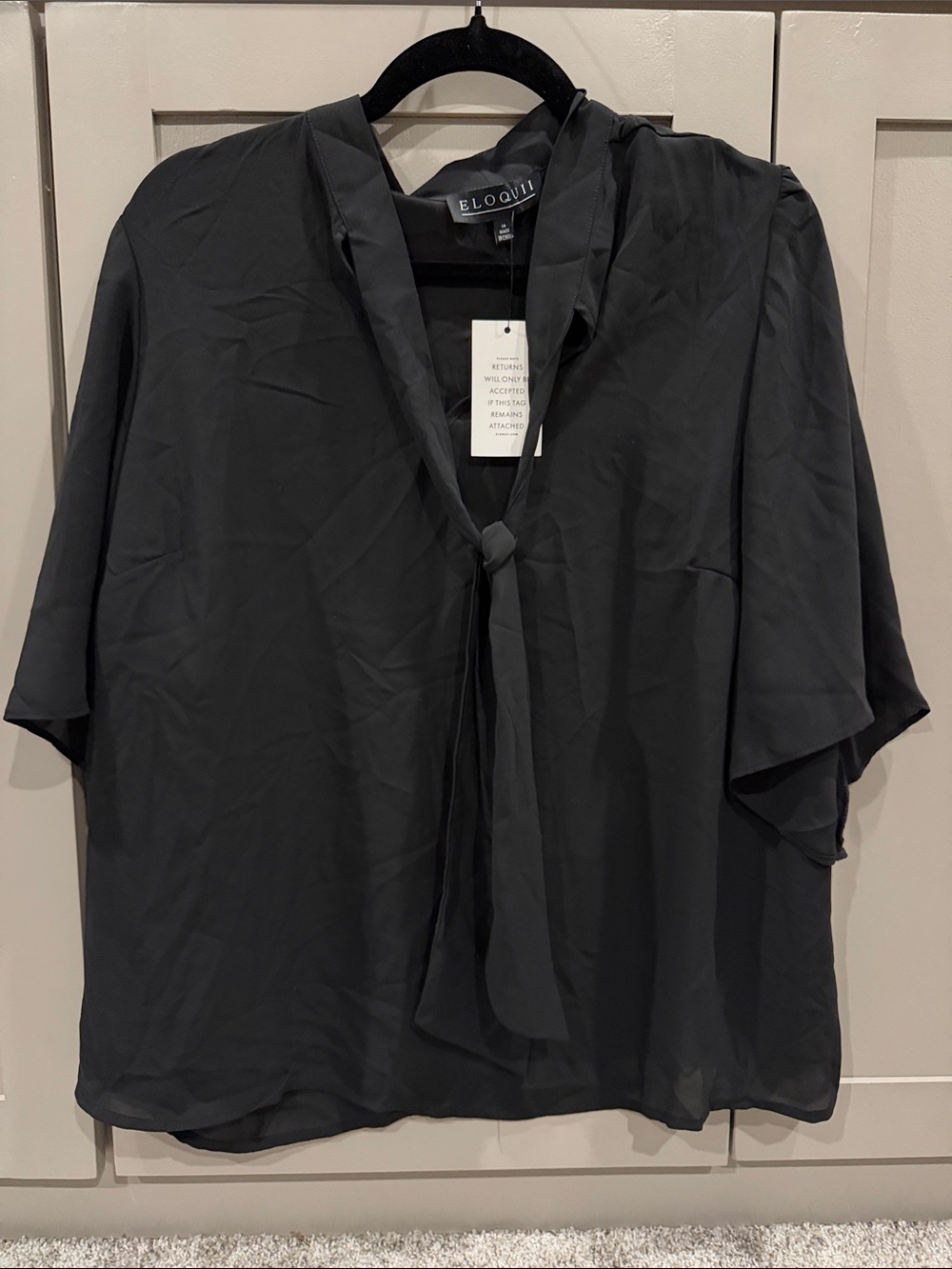 NWT Eloquii Short Sleeve Tie Neck Blouse